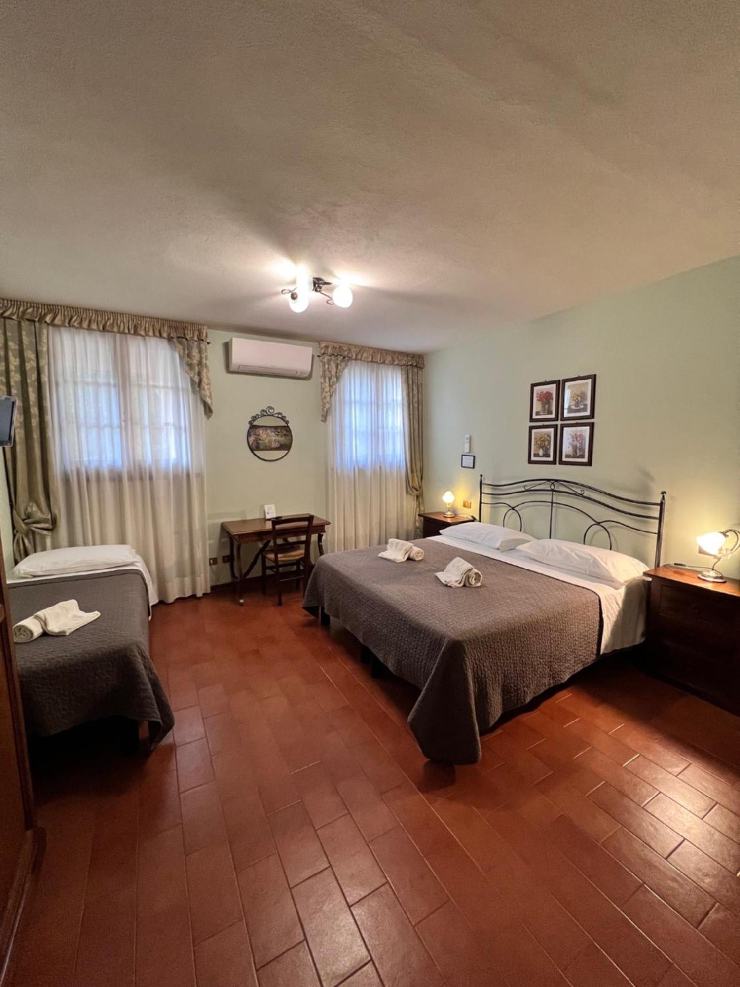 B&B Casale Virgili Siena Cameră foto